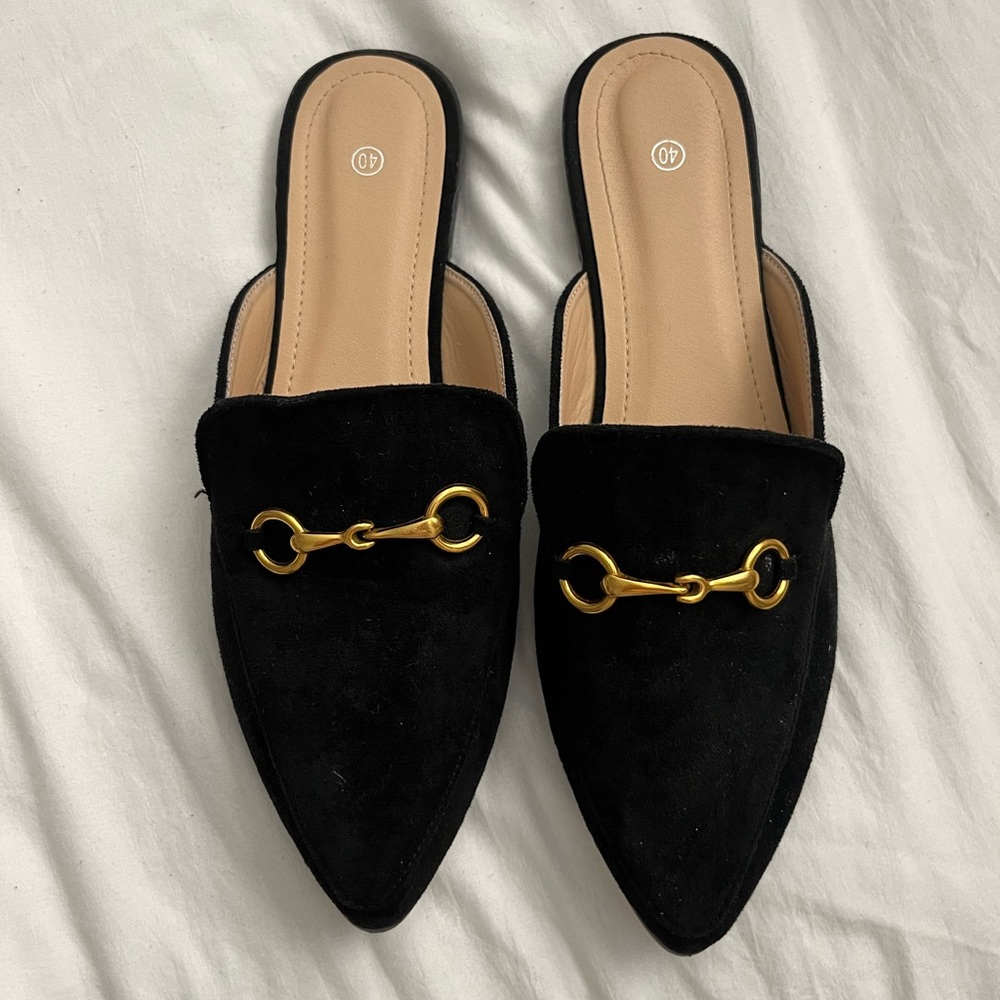 Women’s shoes